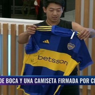 martopiaggi's tweet photo. Como ya le habian hecho publicidad a river faltaba la de Boca https://t.co/s5z87bmm3R