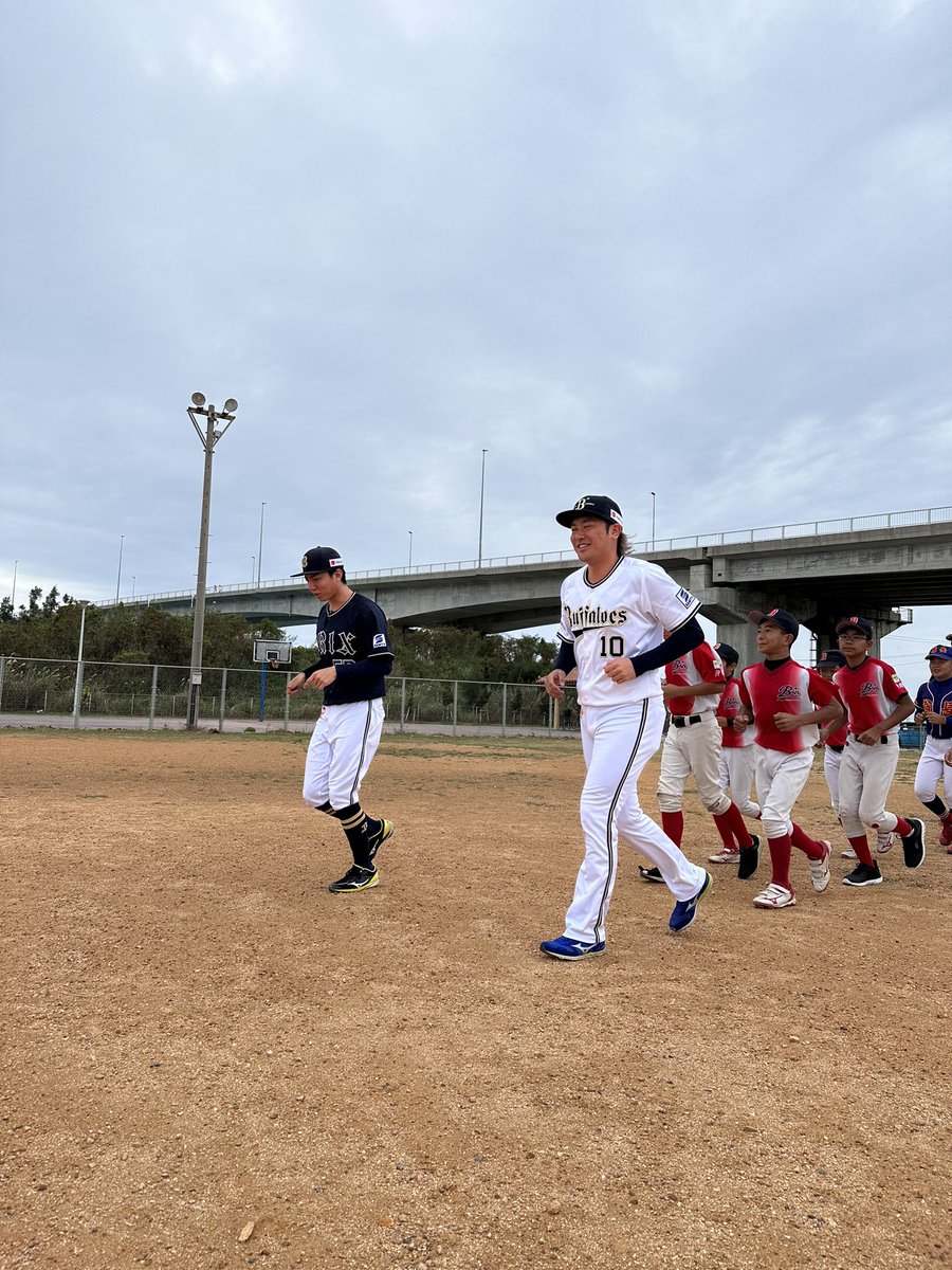 ProBSBOkinawa's tweet photo. プロ野球沖縄県人会！
開幕��ましたー🤩

#プロ野球沖縄県人会 https://t.co/hbZgla7i06