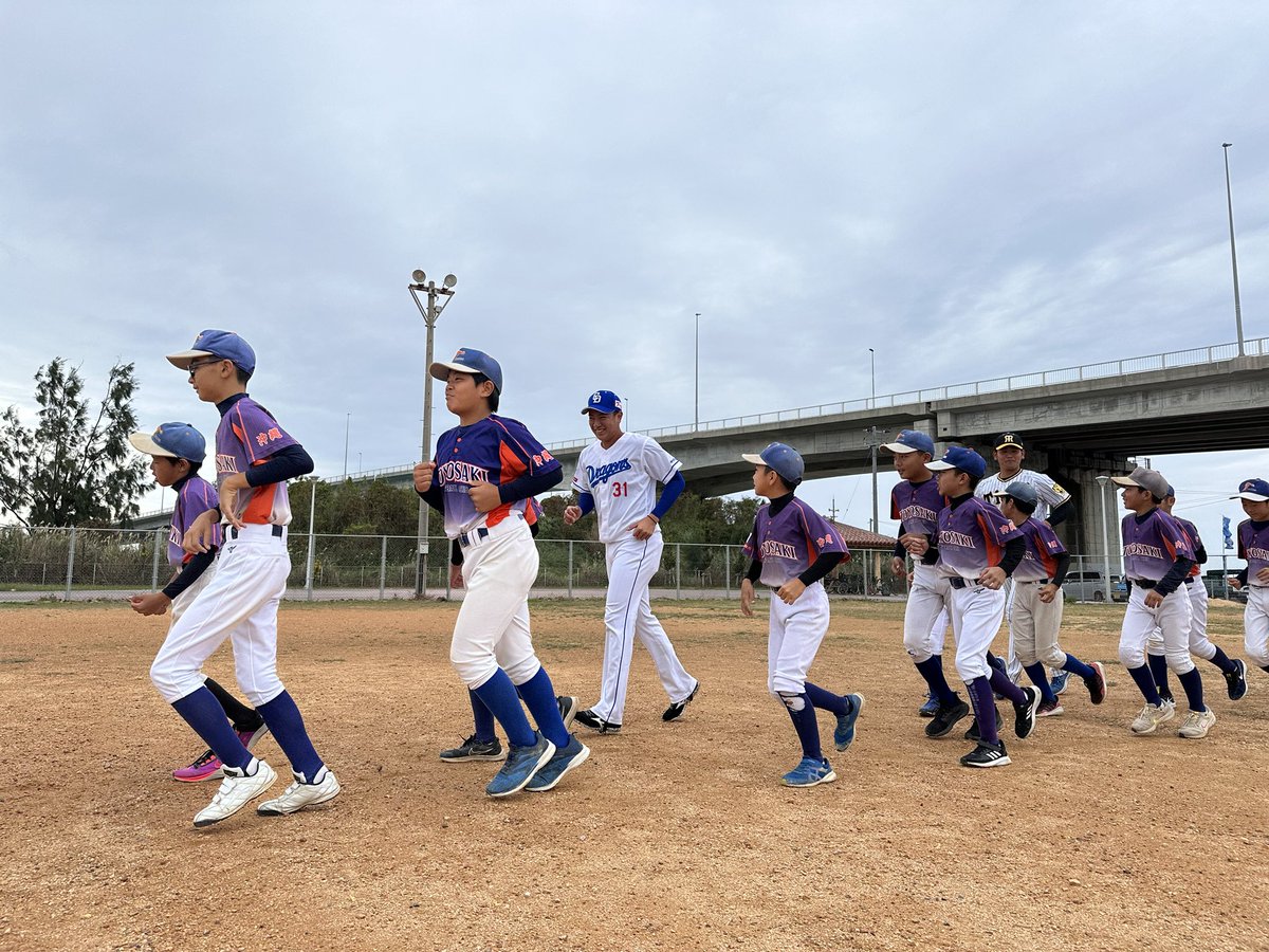 ProBSBOkinawa's tweet photo. プロ野球沖縄県人会！
開幕��ましたー🤩

#プロ野球沖縄県人会 https://t.co/hbZgla7i06