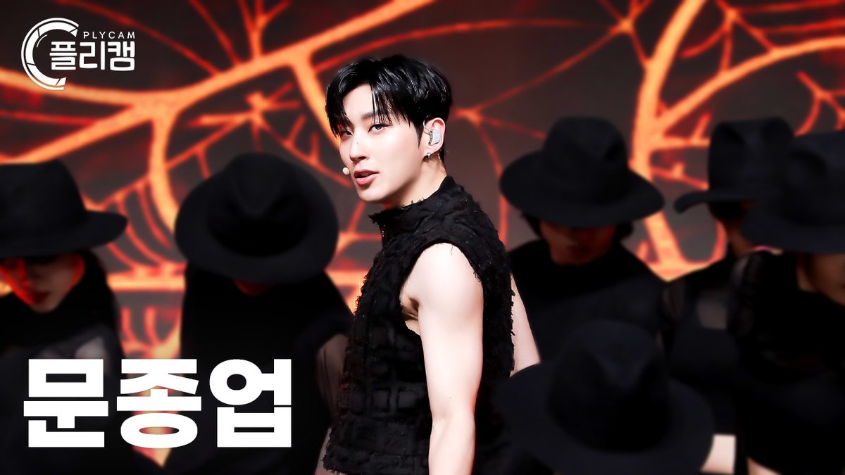 [#플리캠] Moon Jong Up FanCam🎬

✔X.O.X👉 youtu.be/cxcjXBu_-TI
✔Stuck👉 youtu.be/6M7NwQPDIss

#SimplyCONTOUR #심플리케이팝
#문종업 #MoonJongUp
<a href="/jongup_official/">Jongup_Official</a>
<a href="/maenter1234/">M.A ENTERTAINMENT</a>