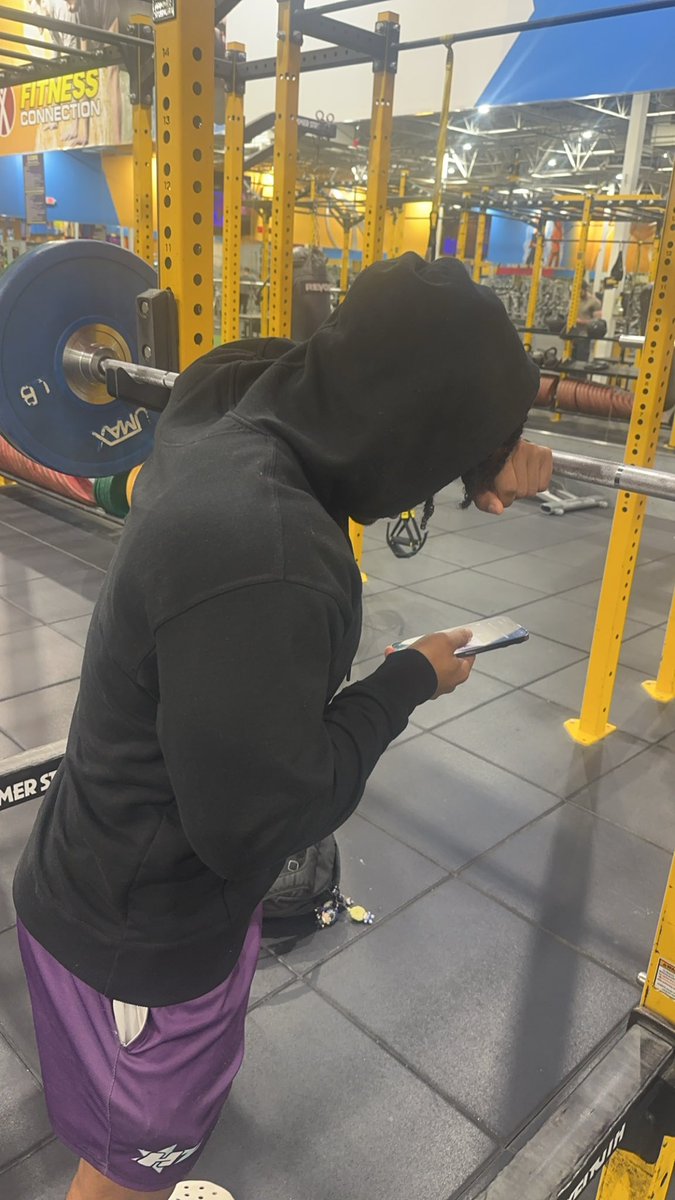 OvOBrezzzy's tweet photo. Bro just saw the new jjk leaks 😭😭😭 https://t.co/uEIt08rEXs