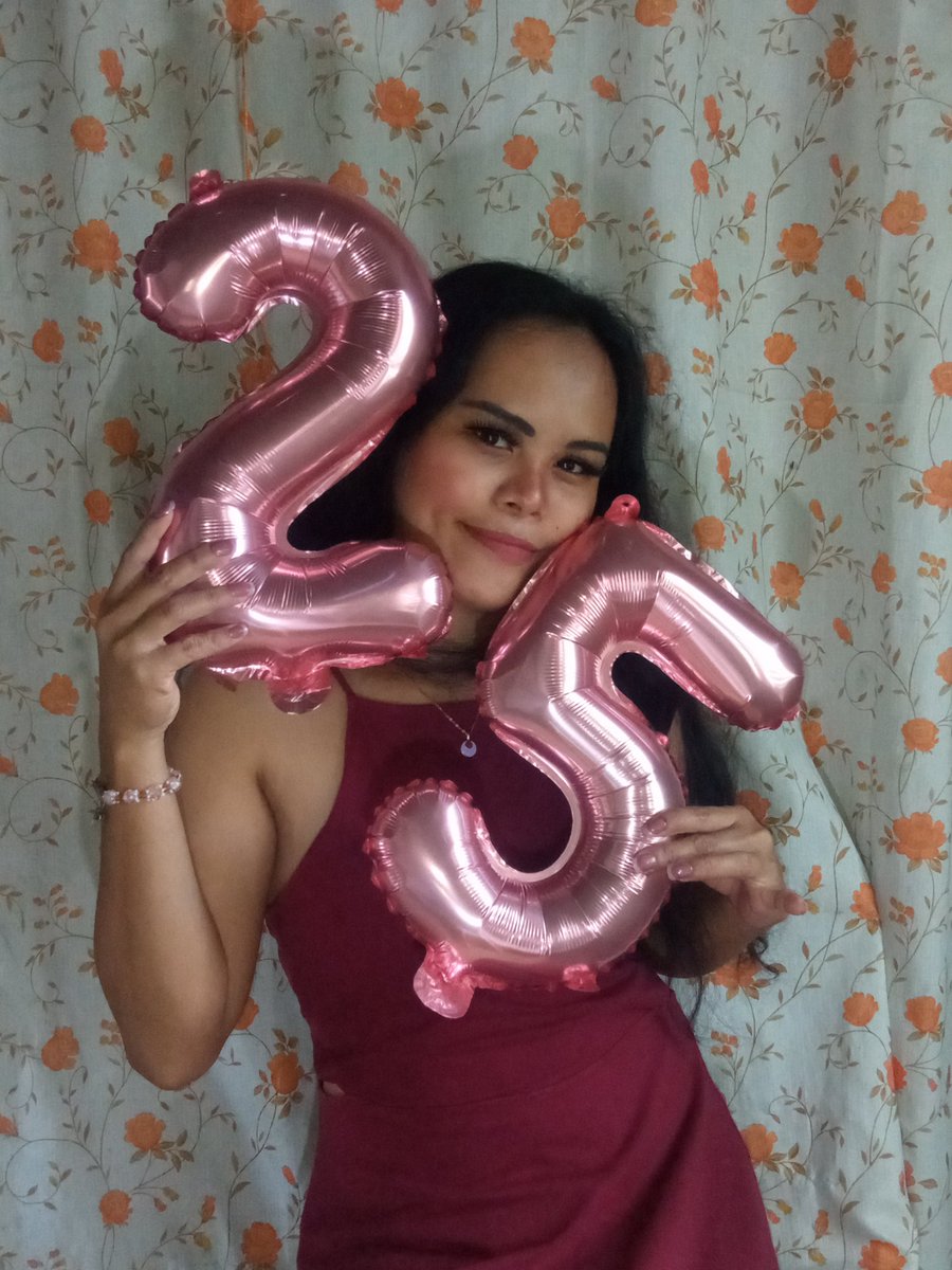 ronalynreyes27's tweet photo. #birthday https://t.co/6nw64xpsQx