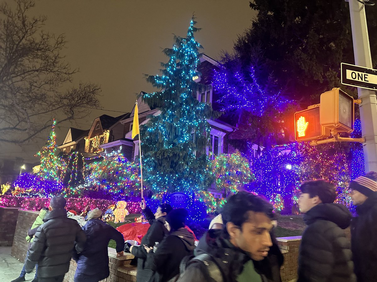 2023 Dyker Height Christmas Light.