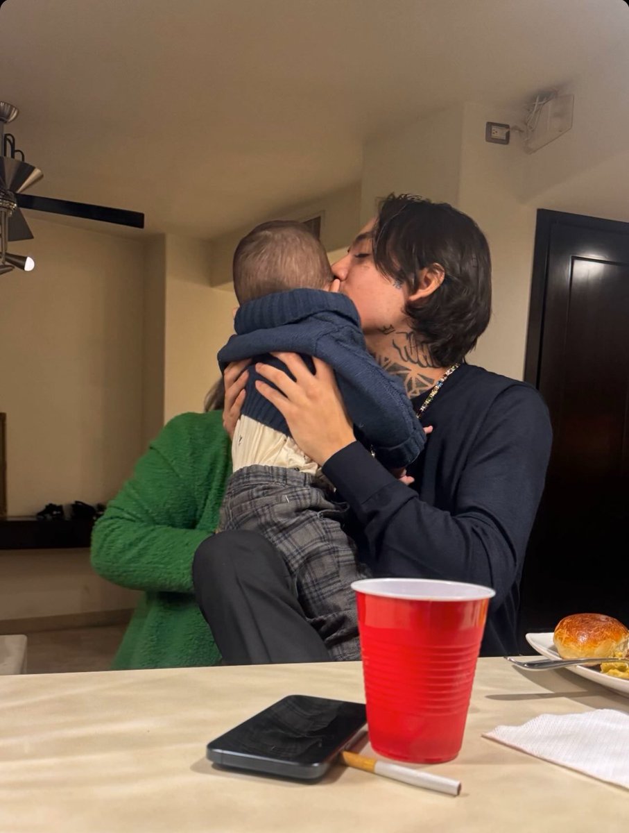 -soñé contigo
-¿ah si? que soñaste 
-no recuerdo… :