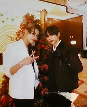 NI_KISTUDIO's tweet photo. #NI_KI with his #SHOTARO hyung 🥹 https://t.co/x7RBxkuInm