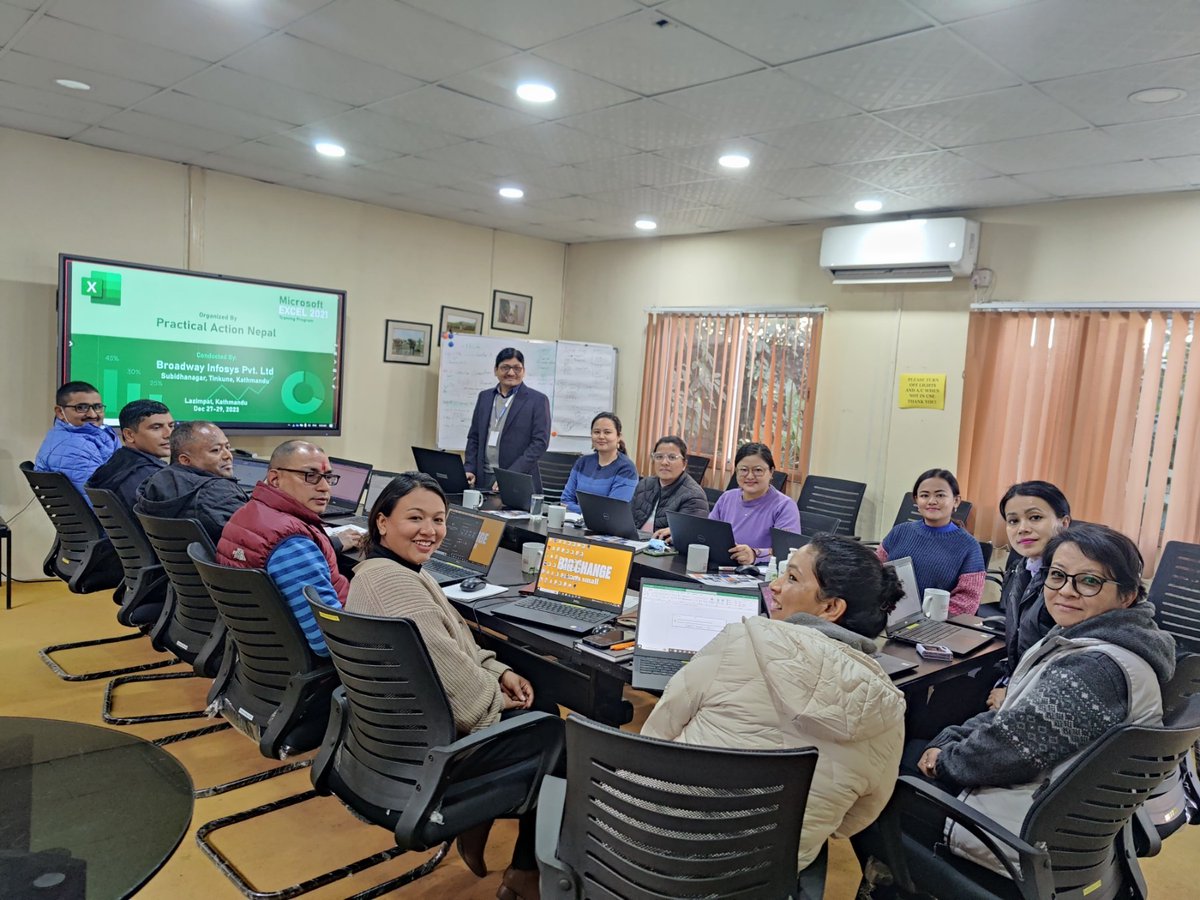 broadwayinfosys's tweet image. Unlocking the power of data: A glimpse into the Advanced Excel training session by Broadway Infosys.
#BroadwayInfosys
#ITTraining
#AdvancedExcelTraining