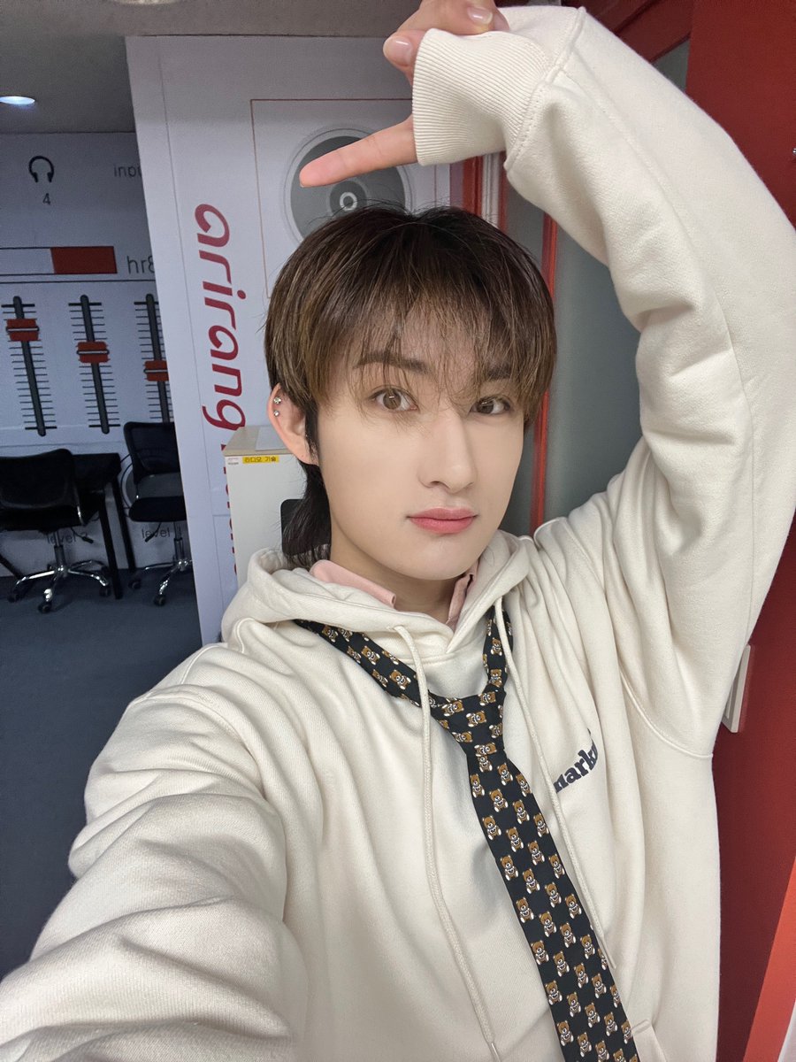 TOZ_YYent's tweet photo. [#TOZ]

잠시 후!
케이팝핀에 하루토가 출연합니다.
생방송으로 진행되는 arirang Radio K-POPPIN' 
하루토와 함께해요💓

🔗https://t.co/nroAujie6u

#케이팝핀 #K_POPPIN
#HART #ハルト https://t.co/se8NL1dVyh