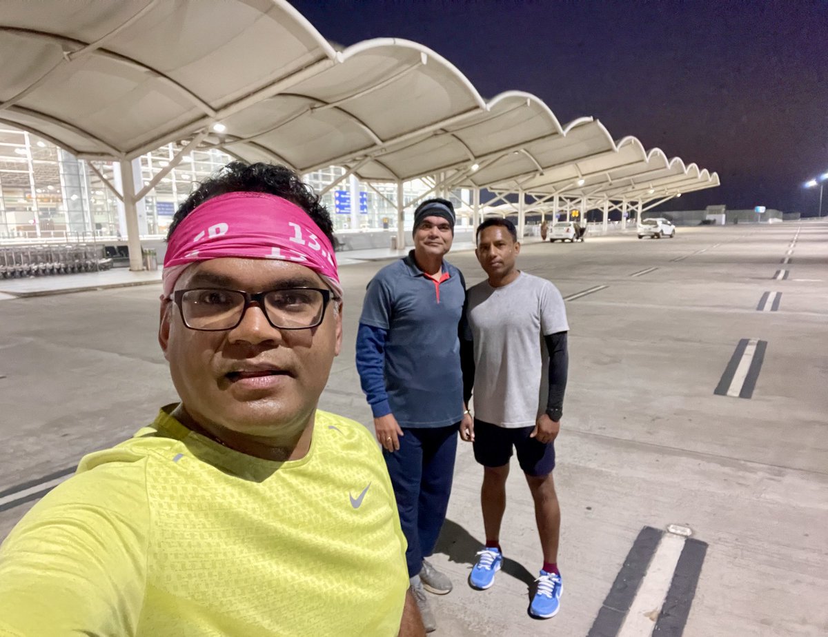 pkguru10's tweet photo. The Road …The Runners…The Early Morning Spirited Running Mates…

         ⬇️⬇️👇👇⬇️⬇️
And, the Attestation :- “Running is a mental sport (and we’re all insane!).”

🙌😊🏃‍♂️🏃‍♂️🏃‍♂️🏃‍♂️🏃‍♂️🏃‍♂️🏃‍♂️🏃‍♂️😊🙌
#RunningTribes #Runner #Chandigarh #India #ChandigarhAirport #IndiaTrip2023 https://t.co/rl7kLk4JUM