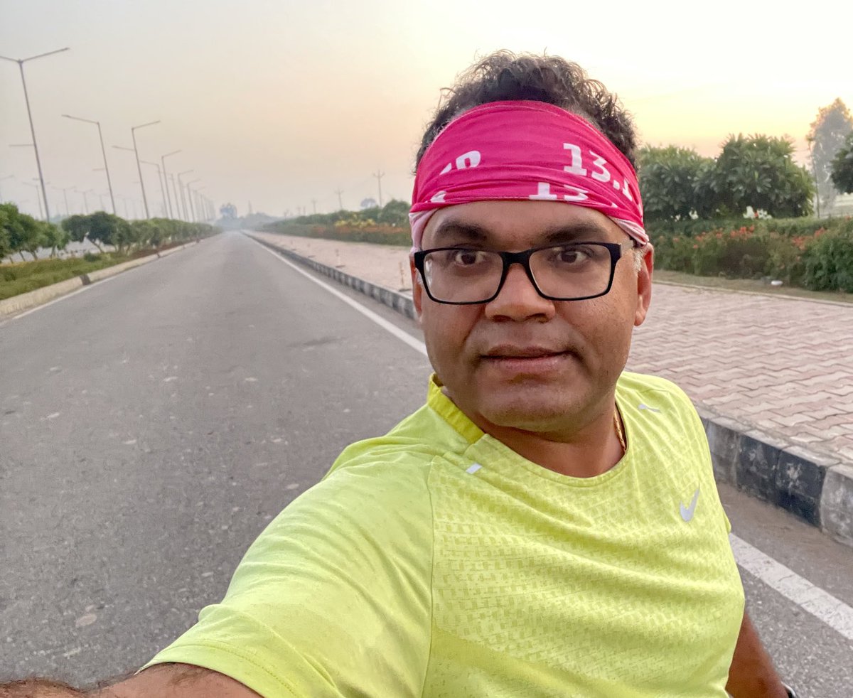 pkguru10's tweet photo. The Road …The Runners…The Early Morning Spirited Running Mates…

         ⬇️⬇️👇👇⬇️⬇️
And, the Attestation :- “Running is a mental sport (and we’re all insane!).”

🙌😊🏃‍♂️🏃‍♂️🏃‍♂️🏃‍♂️🏃‍♂️🏃‍♂️🏃‍♂️🏃‍♂️😊🙌
#RunningTribes #Runner #Chandigarh #India #ChandigarhAirport #IndiaTrip2023 https://t.co/rl7kLk4JUM