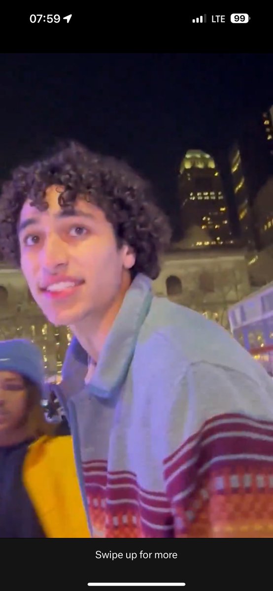 werentfunny's tweet photo. that’s the the most insane face card i have ever seen give this man a modeling job right now https://t.co/BBSIdXfvXN