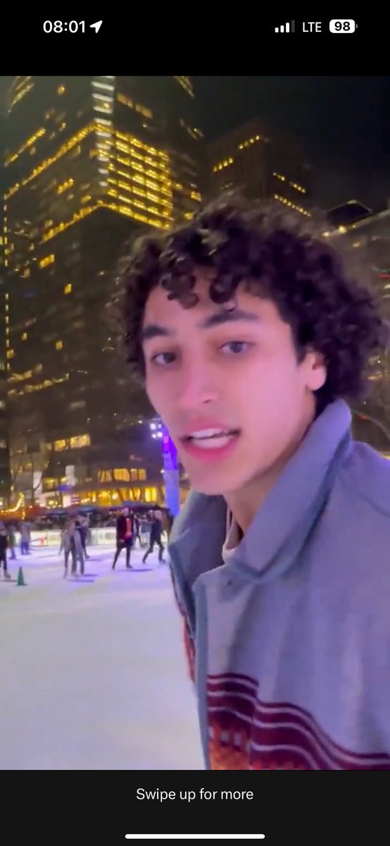 werentfunny's tweet photo. that’s the the most insane face card i have ever seen give this man a modeling job right now https://t.co/BBSIdXfvXN