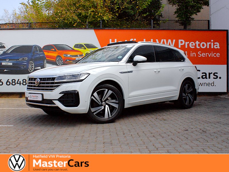 ShiloteW's tweet photo. What type of a car are you looking for? 

Wilfred: 064 094 5063 
#HatfieldVW #MasterCar https://t.co/PzLLvwjKX6