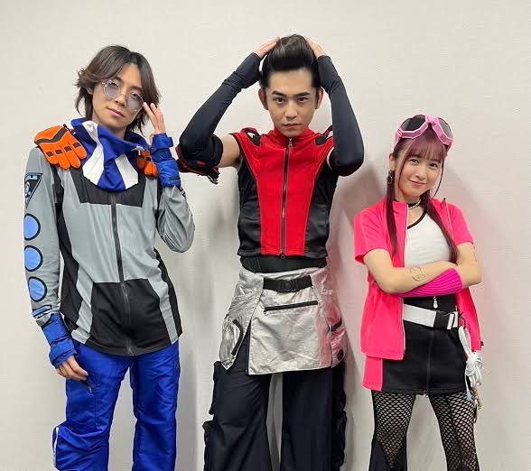 sibata0808's tweet photo. ンコソパの三人衆が次のブンブンジャーになるとか言われてて草 https://t.co/k0o74uMeyG