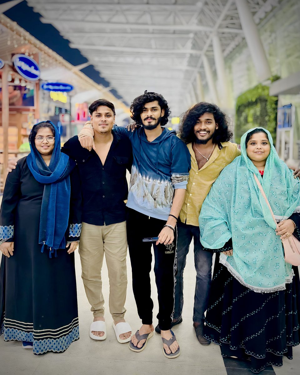 Santhosh_hbk5's tweet image. Family❤️ #santhoshhbk #ttf #ajsquad #ttfvasan #hbk #BiggBossTamil