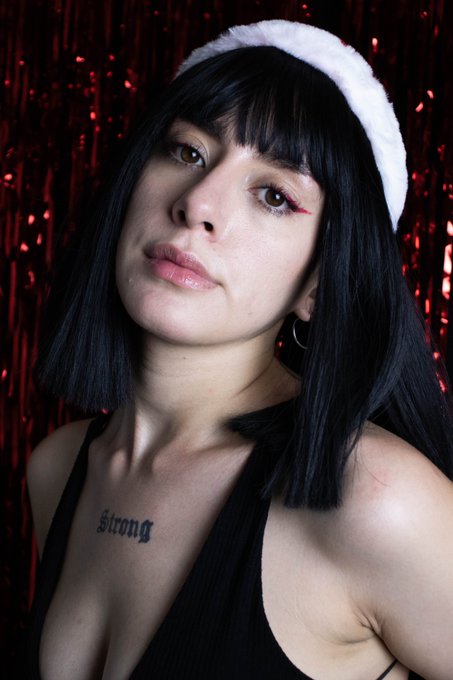 Espero que hayan pasado bonitas fiestas 🎅 https://t.co/TnUj6iR3Kb