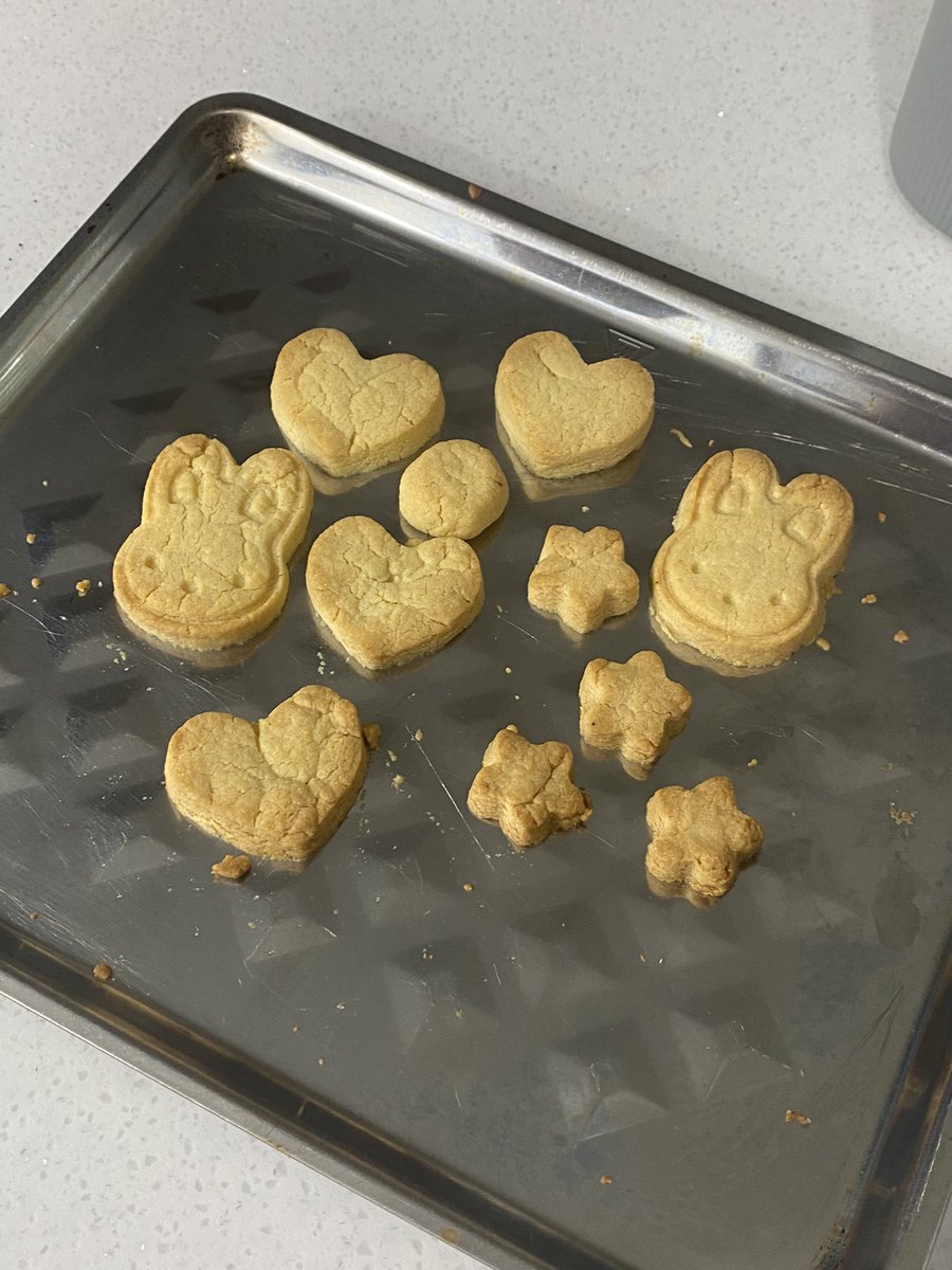 moontuyet07's tweet photo. Making cookies 😋 https://t.co/umoJ05CJHs