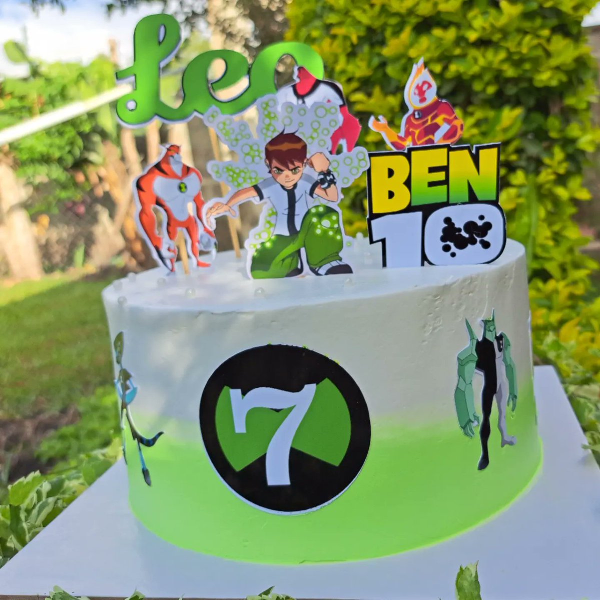 ovenlygraced's tweet photo. Another December baby 😍.
Ben ten themed cake 🥳.

Flavours: Funfetti, Black Currant and Chocolate Mint 😋

Giving you bliss in every bite this festive season 🎊.

#funfetticake #blackcurrantcake #chocolatemintcake #bentencake #benten #cakes #baker #bakery #cakelove #nairobi https://t.co/KwrKKat7xT