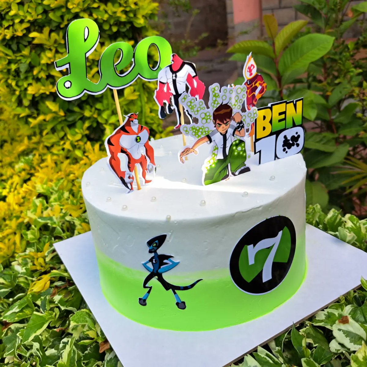 ovenlygraced's tweet photo. Another December baby 😍.
Ben ten themed cake 🥳.

Flavours: Funfetti, Black Currant and Chocolate Mint 😋

Giving you bliss in every bite this festive season 🎊.

#funfetticake #blackcurrantcake #chocolatemintcake #bentencake #benten #cakes #baker #bakery #cakelove #nairobi https://t.co/KwrKKat7xT