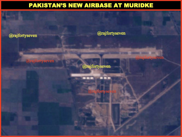 rajfortyseven's tweet photo. #Pakistan the #TerroristNation has constructed an airbase NE of #Muridke.
Runway length 1985m with six hangars of 40m X 23m size .
#India needs to monitor this crazy site for more signatures.
Kindly read my article detailing #ZeroRange #nuclear strategy:
https://t.co/uRyQA88Lxv https://t.co/jgT7BTnXSz