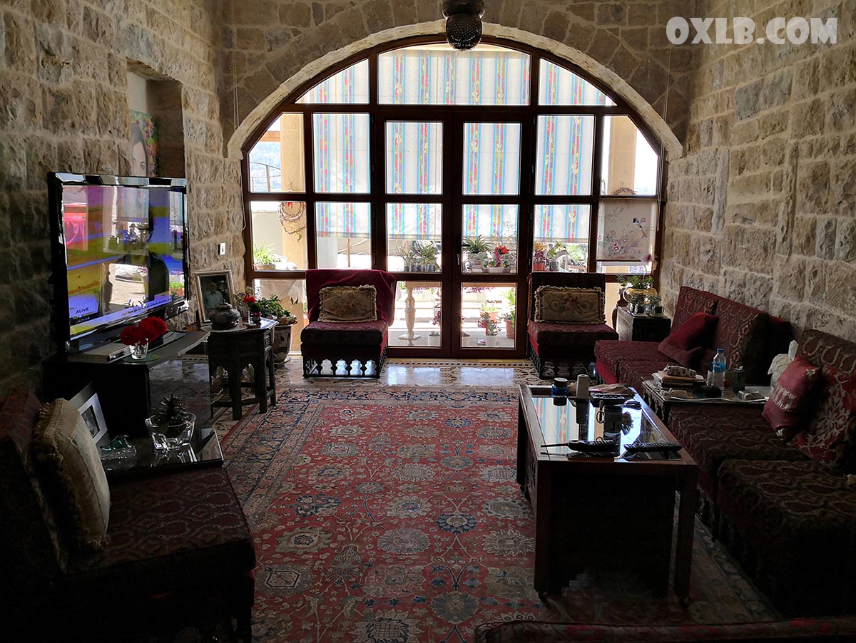 onefineart's tweet photo. I am having my coffee this morning in this adorable house... from the Balcony you can see a bell tower... can you guess and tell me where I am? Read a book from our collection of Books https://t.co/Yt8TRBB8Bb
#havingcoffee #goodmorning #goodmorninglebanon #lebanon #houseinterior #guess #beitchabeb #livelebanon #discoverlebanon #onlinebook