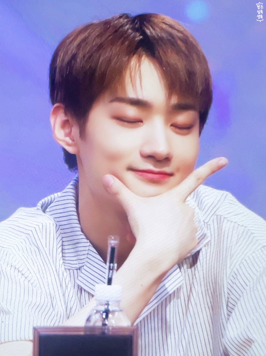 230713 ♡
Credits: vr_myongjsl 

{ #YONGSEUNG #용승 #베리베리 #VRVR <a href="/the_verivery/">VERIVERY_OFFICIAL</a> <a href="/by_verivery/">VERIVERY</a> }