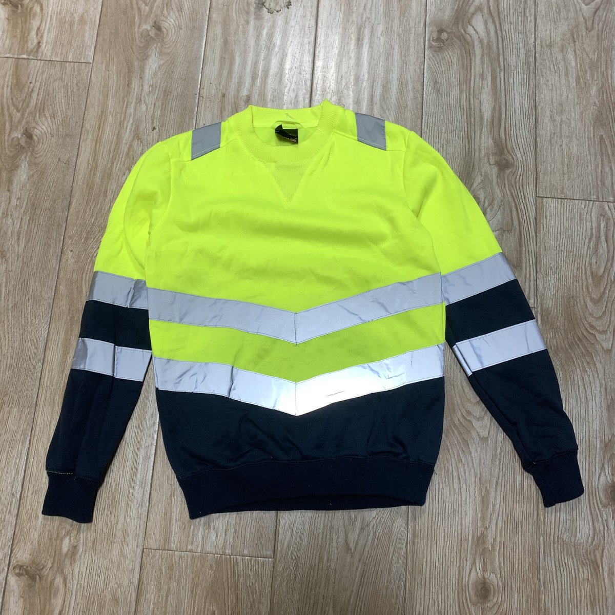compassgar81552's tweet photo. 🔥Are you looking for a manufacturer? Please contact us .  
available in all sizes and colors.
Follow us for more updates.  
 📭lisa@compassgarment.com  
 #clothingfactory #clothingmanufacturers #workclothing  #reflectiveworkwear #workwear  #fyp https://t.co/xKjJI3AOrd