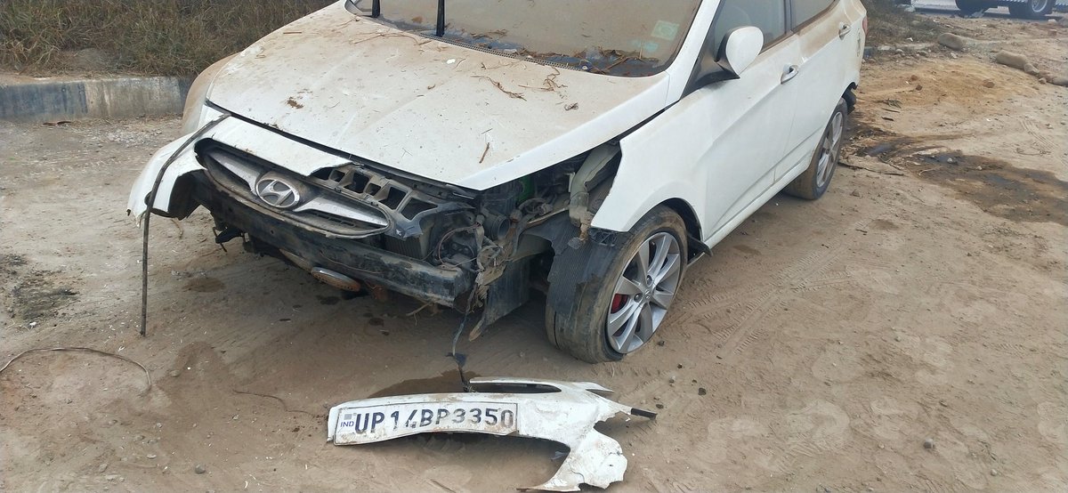 MauryaKumar8's tweet photo. On patiala-bhawanigarh road on NH 07 more than 50 accidents are taking place due to non completion of stretch on NH07 near petrol pump.

Concerned contractor who is not completing the work must be held responsible for the loss of lives.
Strict action must be taken https://t.co/I7BiD7AkJB