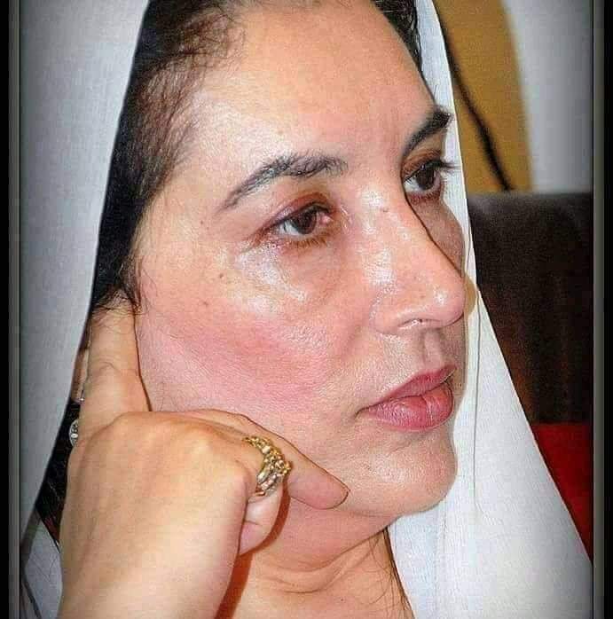 ڈھونڈو گے ہمیں ملکوں ملکوں ملنے کے نہیں نایاب ہیں ہم💔
#SalamBenazirBhutto
#27december
#BenazirBhutto
#youmeshahadatbenazirbhutto