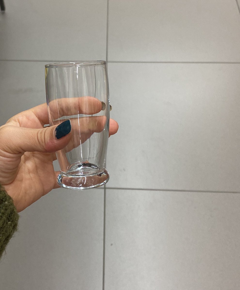 askim ben kahve yanı su bardagımızı aldım sende kahve makinemizi al 😋