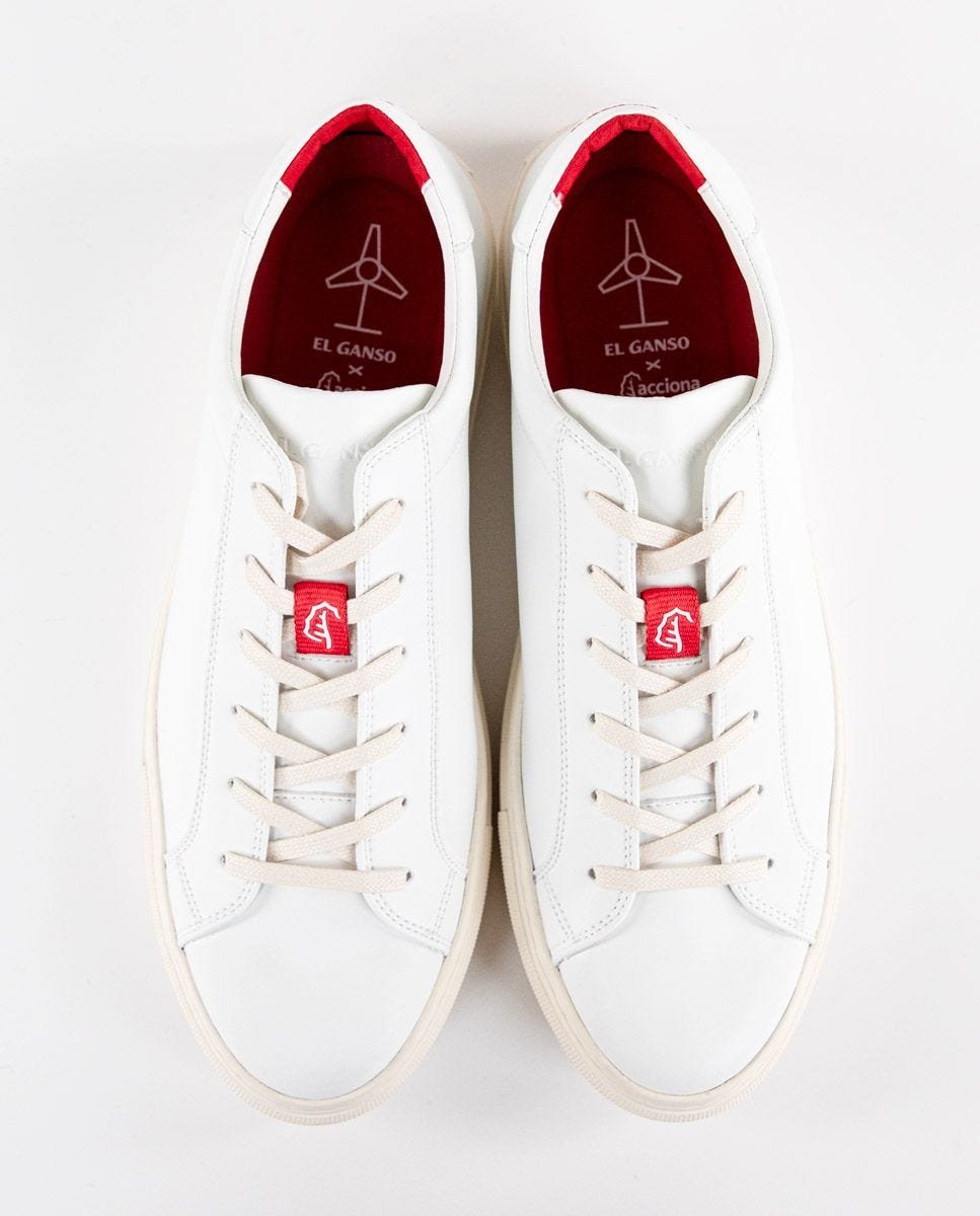 Sergio_FerMun's tweet photo. Las zapatillas de @ACCIONA y @elgansospain hechas con palas de aerogenerador recicladas

Mini hilo 👇 https://t.co/IFPqQ8zIJH