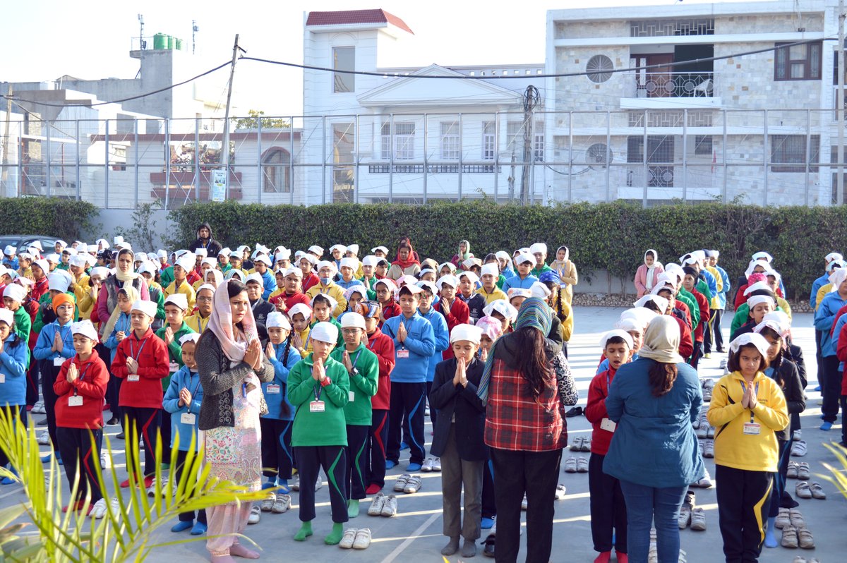 Saupins_School's tweet image. 🌟 Today, our school held a Special Assembly for Veer Bal Divas, honoring the bravery of young souls. Amidst the usual proceedings, the air was filled with joy as children melodiously sang shabads, adding a touch of spirituality to the gathering. 
#VeerBalDivas #SpiritOfUnity