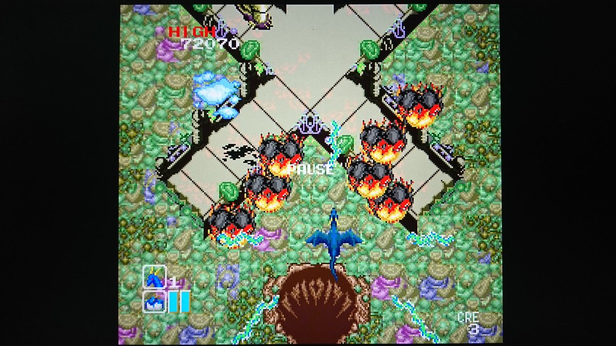 moetarou7's tweet photo. 1991年12月27日 #PCエンジン #HuCARD #ドラゴンセイバー が #ナムコ より発売!
AC版からの移植、ドラゴンスピリットの続編。パワーアップの種類が多彩に、溜め撃ちも可能になった。
AC版に比べ画面は簡素になったものの2人同時プレイ、サンプリングが心地よいBGM、全9面収録等4メガでこれなら上出来! https://t.co/ucHZfqdP0b
