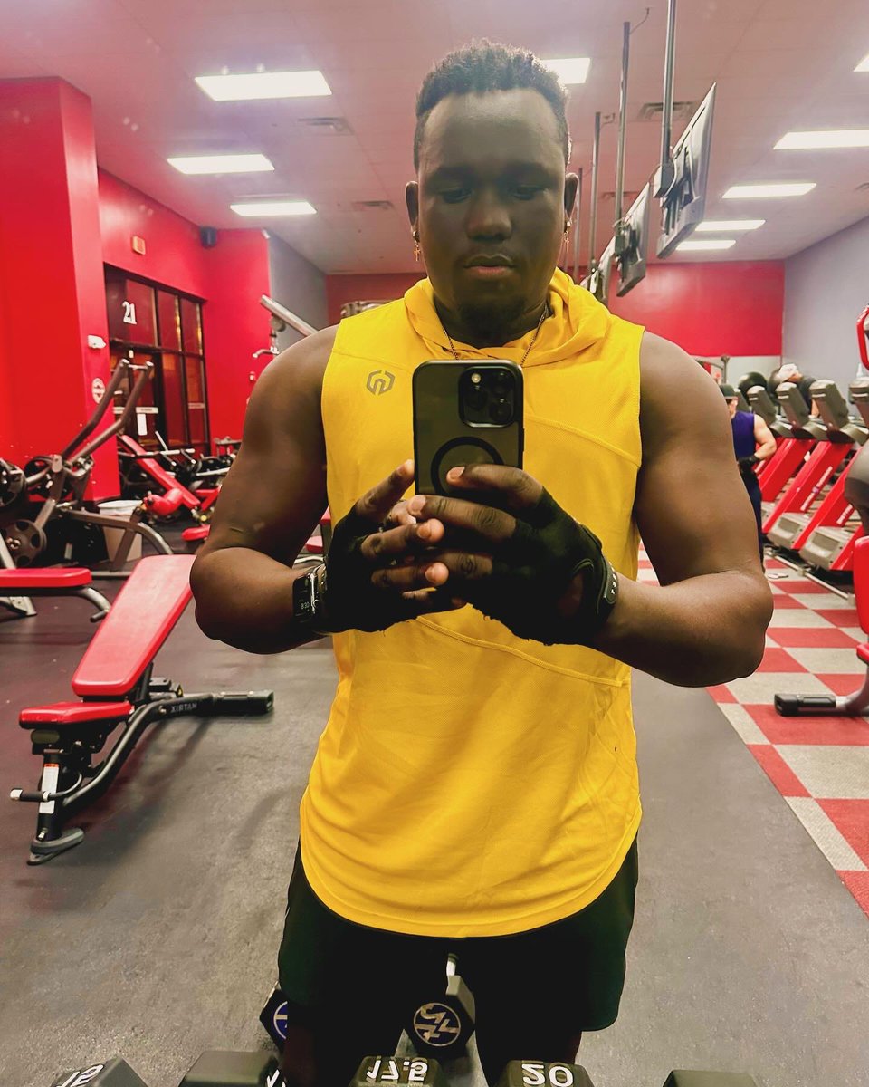 Obeezydemaster's tweet photo. Keep doing it until it becomes part of you. 
#gym #keepgrinding #MerryChristmas2023 https://t.co/rHaeOvxTFN
