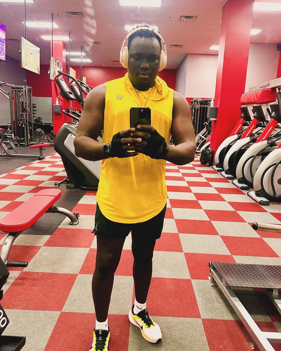 Obeezydemaster's tweet photo. Keep doing it until it becomes part of you. 
#gym #keepgrinding #MerryChristmas2023 https://t.co/rHaeOvxTFN