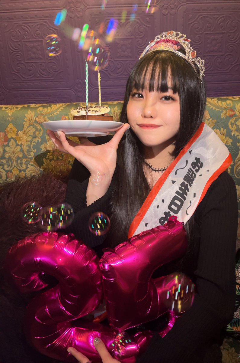 #日向のイマフレランチ
更新されてます！
女の子のお友達(ちなちゃんと由良ちゃん)があけ誕なるものを
私の人生で初めて開催してくれて
横からシャボン玉飛ばしてくれて
なんかゴージャスな写真撮ってくれた😂
皆様からのベストオブ日向読んだよー！ありがと☺️