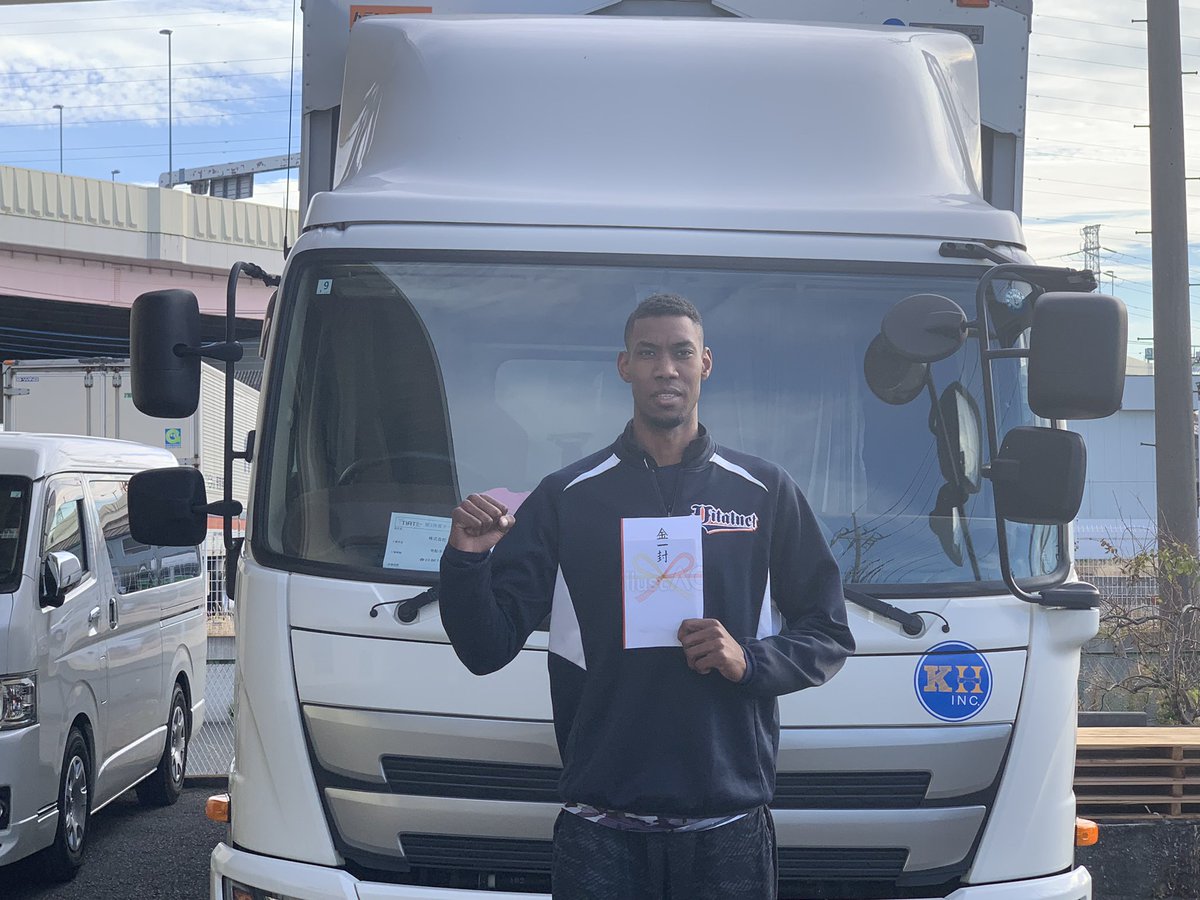 14番　アドゥワ大　
2023年シーズン
最多勝　　17勝
最優秀防御率　　1.47
最多奪三振　　138
最多イニング　141回
投手タイトルをほぼ独占です

１年間、お疲れ様でした
インセンティブゲットです☺️

#株式会社ＫＨ
#軟式野球