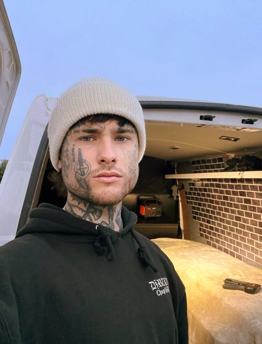 I wanna film in here  10 free subs: https://t.co/4TWatOLPNG https://t.co/CiQ68HlpIk