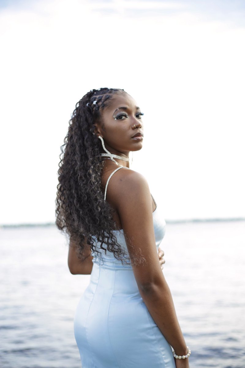 AlexisClairese's tweet photo. Today I am 24 years old. The number 24 is about aligning your heart with your actions, finding a sense of balance and peace, and enjoying the beauty of life. It is a very spiritual number that encourages high vibrations, awareness, and trust in the beautiful journey ahead.🩵🦋 https://t.co/iIuLPYvf8y