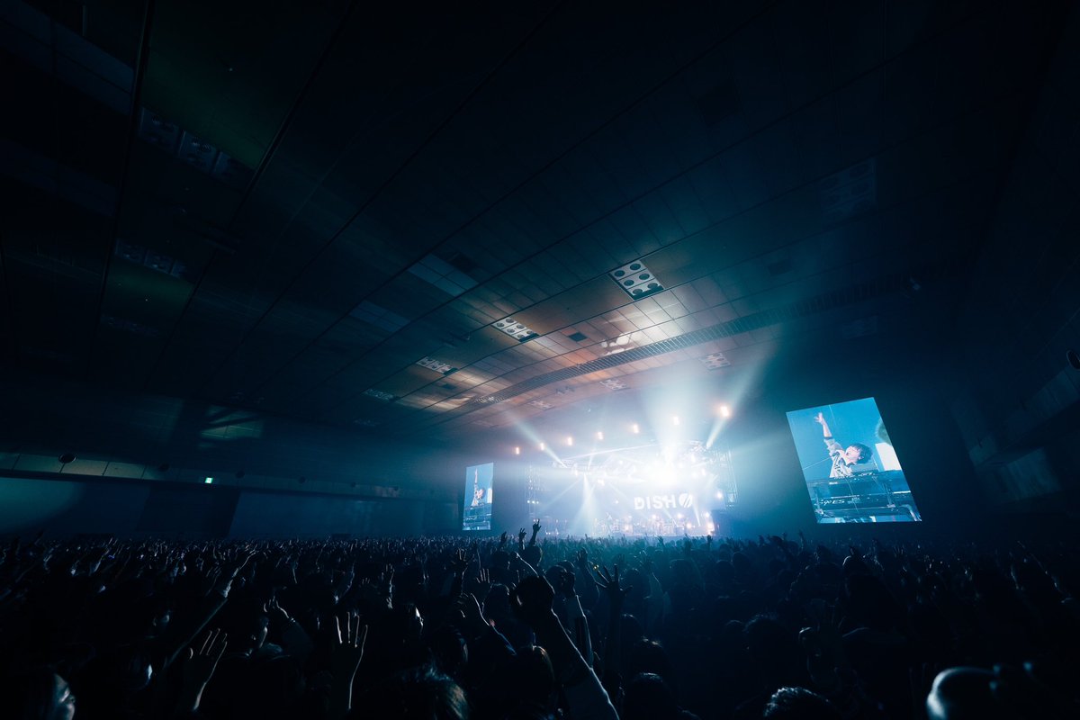 dish_info's tweet photo. 2023.12.27
「FM802 RADIO CRAZY 2023」

＜SETLIST＞

1. HAPPY
2. Get Power
3. 勝手にMY SOUL
4. 猫
5. Dreamer Drivers
6. 万々歳
7. JUMPer 
8. 沈丁花 

🎧https://t.co/mjC33WCzD1

初出演ありがとうございました🔥
引き続きお楽しみください！

@FM802RADIOCRAZY
#レディクレ
#DISHꤷꤷ https://t.co/OhlO0l3yGq