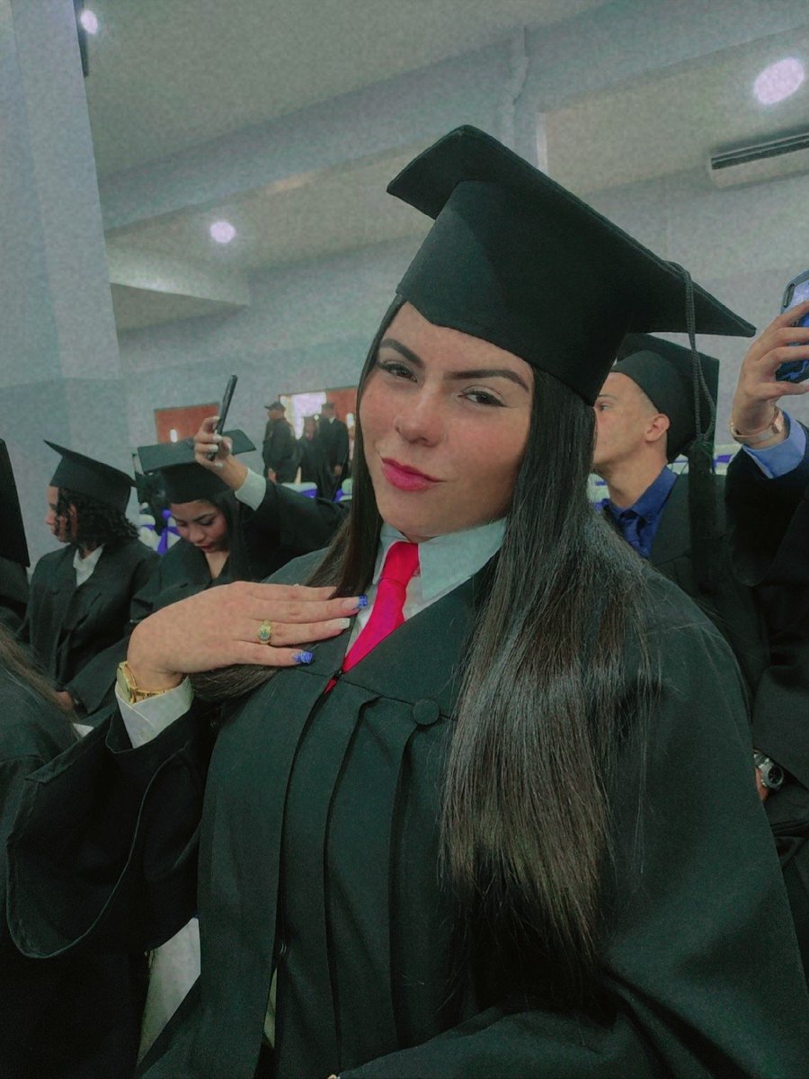 Mgddls's tweet photo. El objetivo ha sido logrado ❤️🎓. https://t.co/o50FvkGKU7