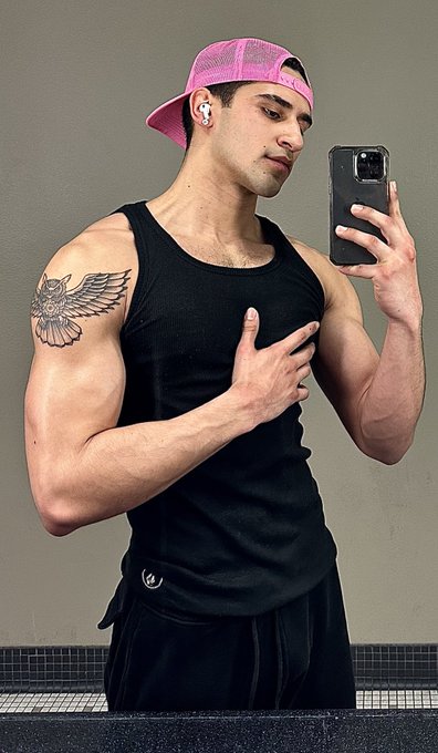 💞 https://t.co/Ein3v0ityU