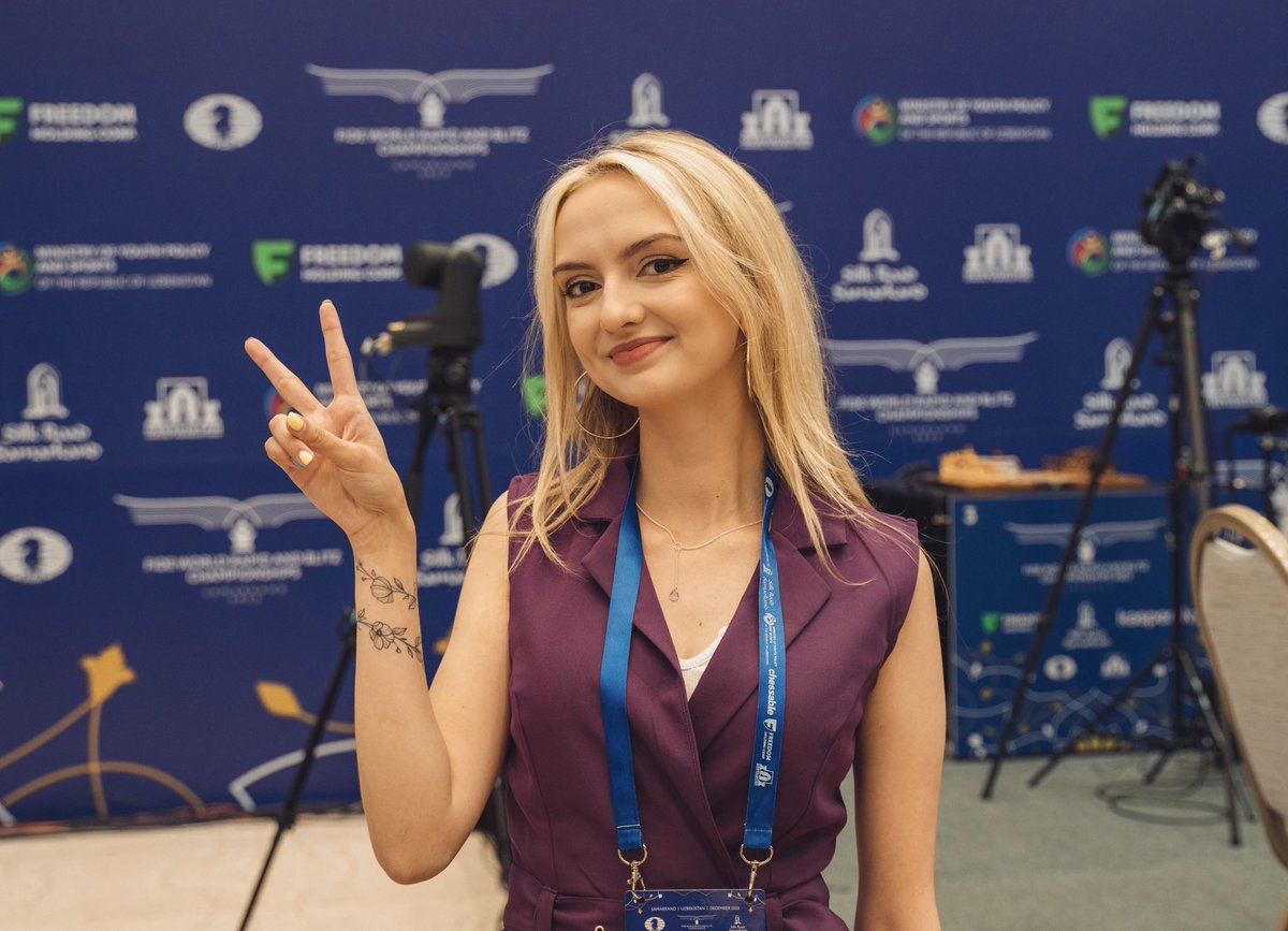 Good vibes at the FIDE World Rapid and Blitz 2023 ✌️

📷 Anastasia Korlokova

#RapidBlitz 
@FIDE_chess