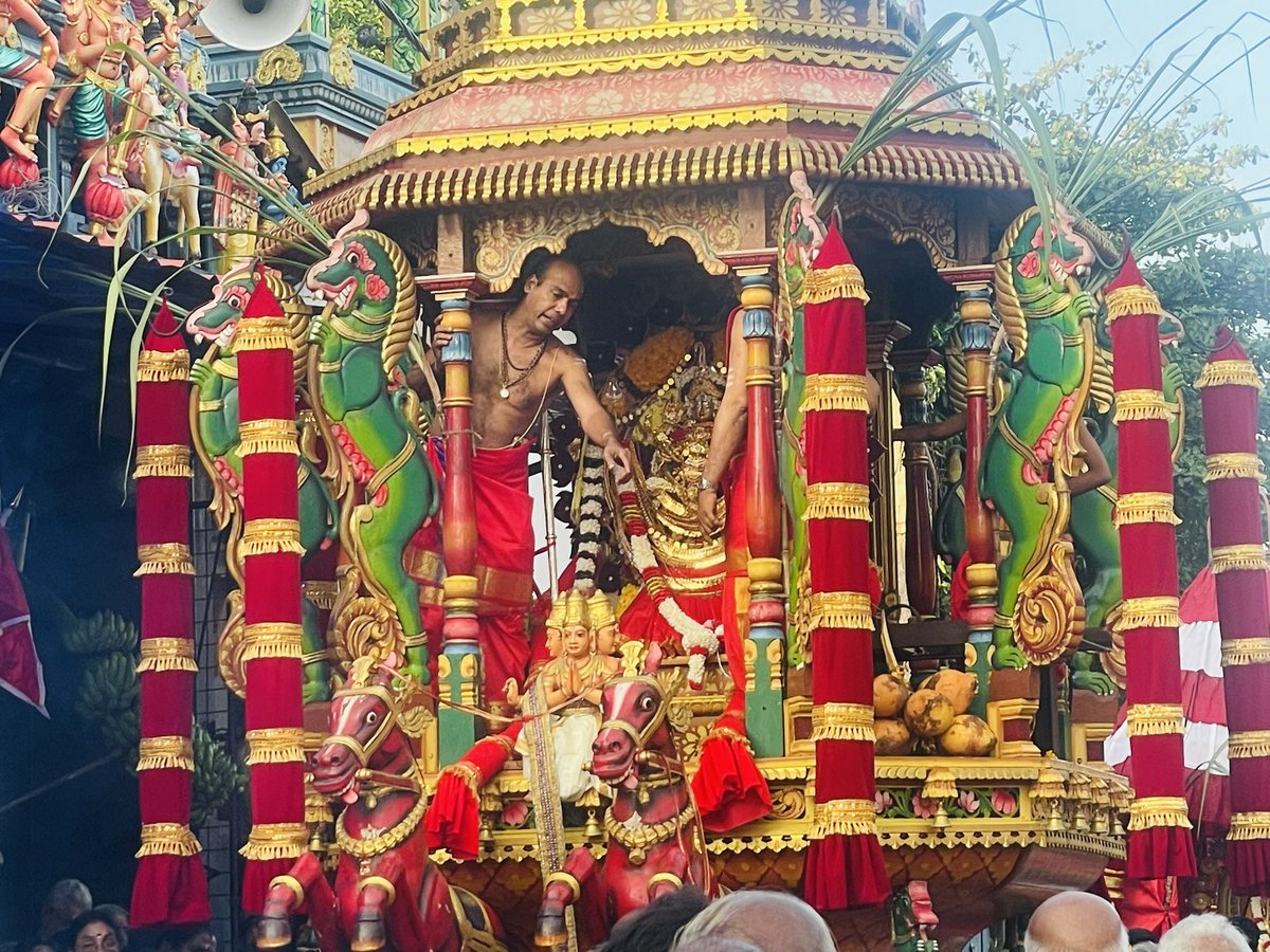 KALIARULAR_EROS's tweet photo. TODAY AT #SivanTemple #THER #Festival #ShivaShakthi ๐๐๐๐โค๏ธ 27.12.2023 #LordShiva & #Counterpart #Parvathi #JaffnaKingdom #WithLOVE
#DaughterOfEROS #KALI #KaliArulpragasam #FullPower #Unbreakable #Connected Nothing Can Come Between #ShivaShakthi ๐ตโค๏ธโ๐ฅ๐ด #Divine #LOVE #ONE https://t.co/ERYnois77z
