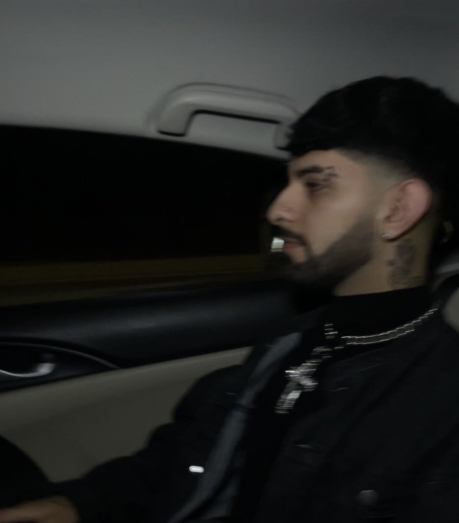 Josethebratz's tweet photo. @xavierjaron 🖤 https://t.co/PovYOueaBe