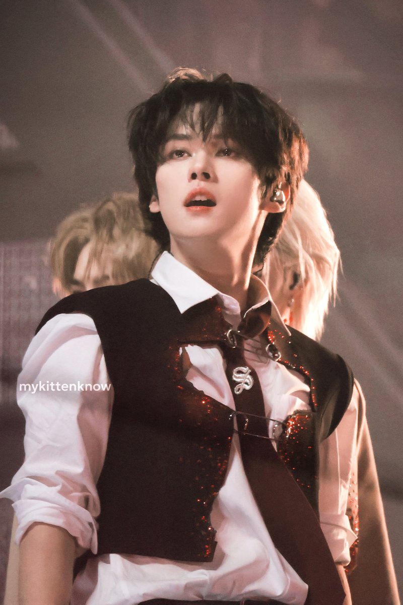 mykittenknow's tweet photo. 231225 SBS 가요대전

너무아름다워서눈물나…

#리노 #LeeKnow #リノ
#스트레이키즈 #StrayKids #skz https://t.co/cljMquhtQo
