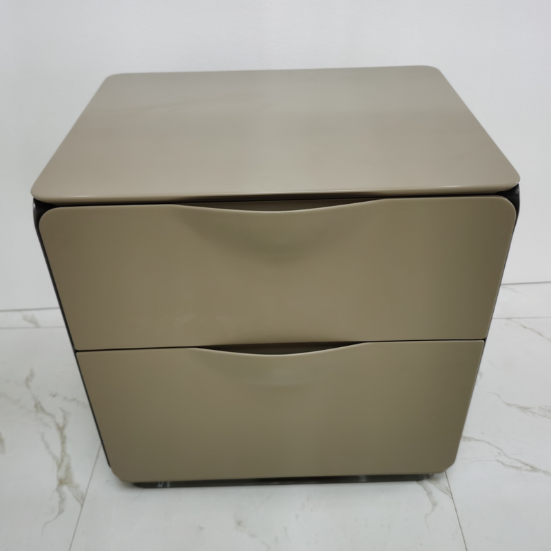 cassiezhan10599's tweet photo. Italian simple design high-end color bedside table
#besidetable #nighttable #bedroomdecor #interiordesign #customdesign https://t.co/AOVAvD0Swm