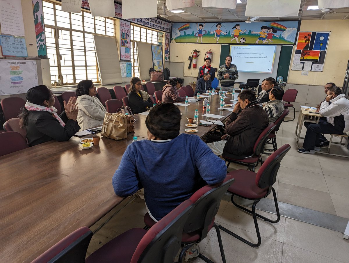 SemaltyRakesh's tweet photo. #SchoolLeadership  is not just running a school well &amp; making optimum utilisation of available resources but arranging resources in a scenario where there is resource crunch!

#SchoolHeads  of Cluster #NE9 have been mobilising effective resources to improve their results
#Wasp https://t.co/1xi6lk0JkJ