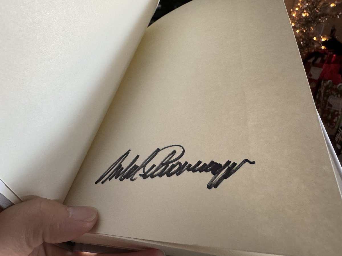 legend_director's tweet photo. SIGNED by the T-800 himself! A top tier signature I have been after for years! Arnie held this book #christmas2023 #arnoldschwarzenegger #signedbooks #autographedbooks #theterminator #t800 https://t.co/fMo0W0XnE0