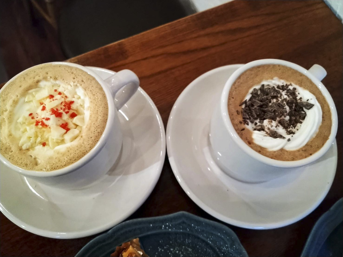 2024mand's tweet photo. 鹿児島・名山町にコーヒースタンド　ラテのトッピング豊富に、タルトも

▼記事はコチラ
https://t.co/OGtY2vFYc1

【PR】
2023年1月オープン「編集部お勧めグルメ」　絶品ラーメンをご紹介！
https://t.co/HMMIDxWmt2

火災保険申請サポート「キャンペーン情報」
https://t.co/906s9ltnmP https://t.co/WqliklMjW4