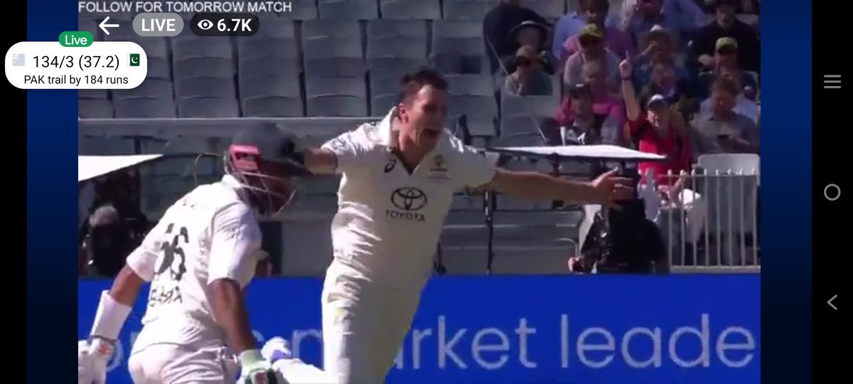 AhadChe12303745's tweet photo. Wow, that delivery from Pat Cummins had some serious heat! Babar Azam was caught off guard! Absolutely! Babar Azam is an incredible batsman and I'm sure he'll bounce back stronger! 💪🏏 #SupportBabarAzam
#Cricket #BabarVsCummins https://t.co/THDEV5YvQX